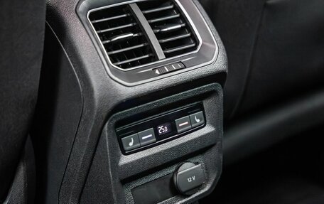 Volkswagen Tiguan II, 2017 год, 2 198 000 рублей, 37 фотография