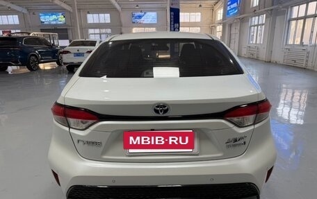 Toyota Corolla, 2022 год, 1 900 000 рублей, 5 фотография