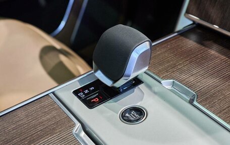 Land Rover Range Rover IV рестайлинг, 2025 год, 25 100 000 рублей, 20 фотография