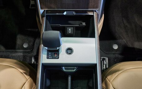 Land Rover Range Rover IV рестайлинг, 2025 год, 25 100 000 рублей, 21 фотография