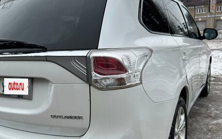 Mitsubishi Outlander III рестайлинг 3, 2012 год, 890 000 рублей, 8 фотография