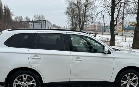 Mitsubishi Outlander III рестайлинг 3, 2012 год, 890 000 рублей, 5 фотография