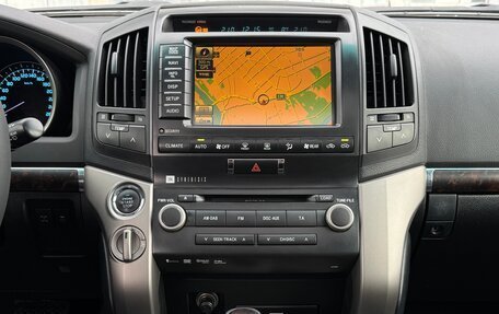 Toyota Land Cruiser 200, 2011 год, 3 300 000 рублей, 26 фотография