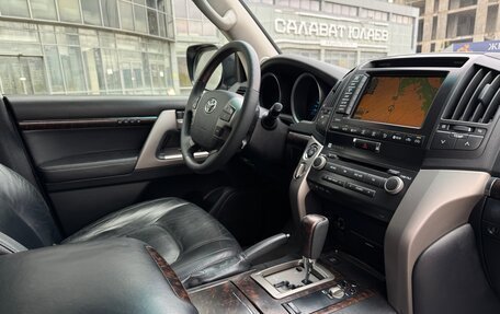 Toyota Land Cruiser 200, 2011 год, 3 300 000 рублей, 30 фотография