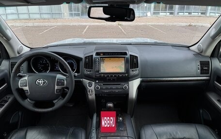 Toyota Land Cruiser 200, 2011 год, 3 300 000 рублей, 21 фотография