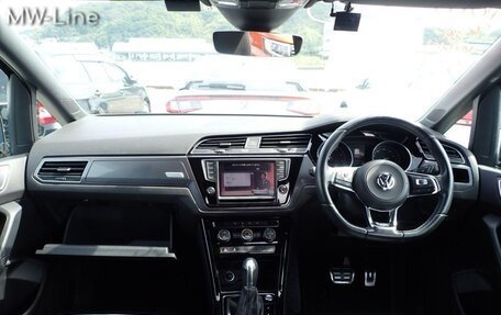 Volkswagen Touran III, 2016 год, 1 450 000 рублей, 9 фотография