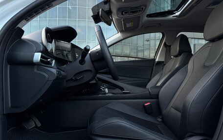 Hyundai Elantra, 2024 год, 2 350 000 рублей, 17 фотография