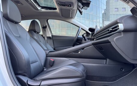 Hyundai Elantra, 2024 год, 2 350 000 рублей, 27 фотография