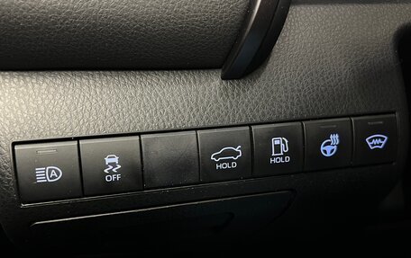 Toyota Camry, 2021 год, 2 600 000 рублей, 17 фотография