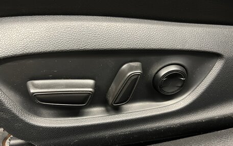 Toyota Camry, 2021 год, 2 600 000 рублей, 18 фотография