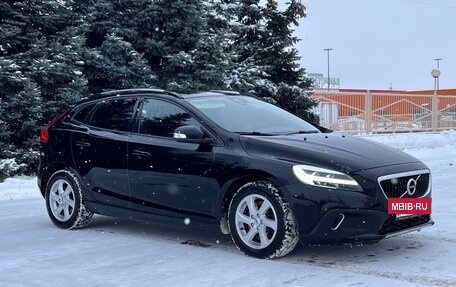 Volvo V40 Cross Country I, 2017 год, 1 650 000 рублей, 7 фотография