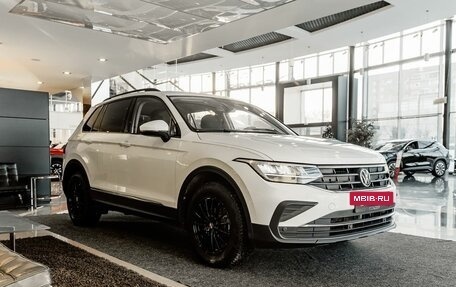 Volkswagen Tiguan II, 2021 год, 2 850 000 рублей, 5 фотография