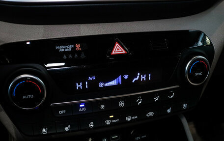 Hyundai Tucson III, 2019 год, 3 000 000 рублей, 12 фотография