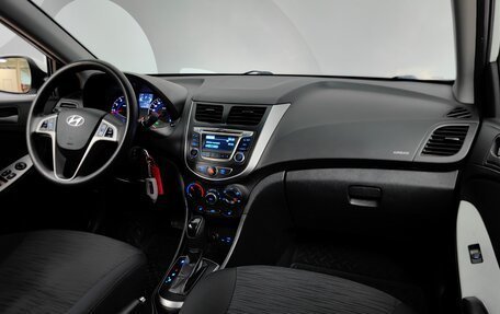 Hyundai Solaris II рестайлинг, 2015 год, 848 000 рублей, 13 фотография