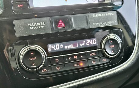 Mitsubishi Outlander III рестайлинг 3, 2017 год, 1 799 000 рублей, 20 фотография