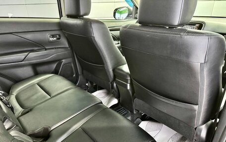 Mitsubishi Outlander III рестайлинг 3, 2017 год, 1 799 000 рублей, 26 фотография