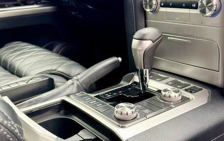 Toyota Land Cruiser 200, 2019 год, 6 900 000 рублей, 9 фотография