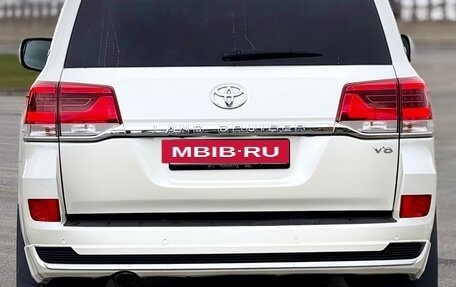 Toyota Land Cruiser 200, 2019 год, 6 900 000 рублей, 3 фотография