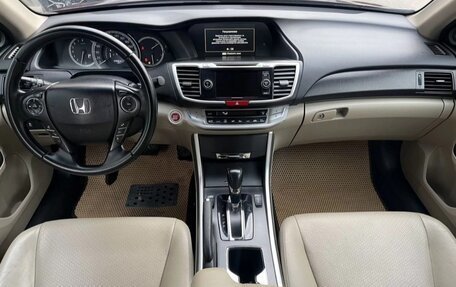 Honda Accord IX рестайлинг, 2013 год, 1 680 000 рублей, 8 фотография