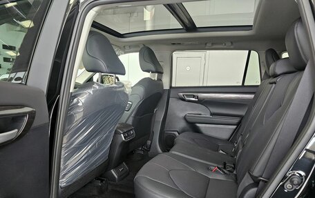 Toyota Highlander, 2025 год, 5 989 000 рублей, 17 фотография