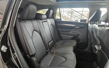 Toyota Highlander, 2025 год, 5 989 000 рублей, 21 фотография