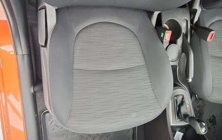 Hyundai Solaris II рестайлинг, 2014 год, 1 000 000 рублей, 16 фотография