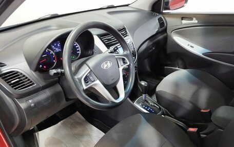Hyundai Solaris II рестайлинг, 2011 год, 900 000 рублей, 14 фотография
