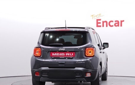 Jeep Renegade I рестайлинг, 2022 год, 1 700 000 рублей, 4 фотография