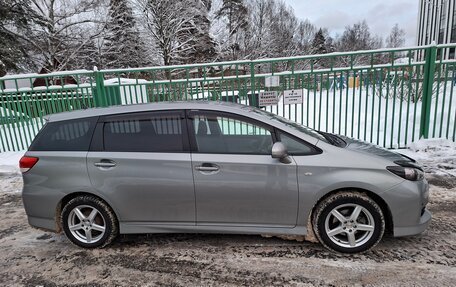 Toyota Wish II, 2010 год, 1 050 000 рублей, 2 фотография