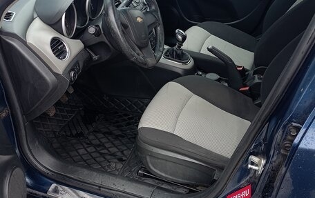 Chevrolet Cruze II, 2011 год, 530 000 рублей, 13 фотография