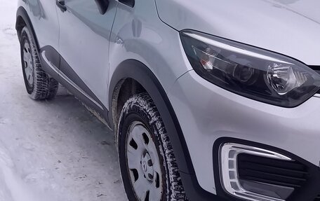 Renault Kaptur I рестайлинг, 2017 год, 1 319 000 рублей, 4 фотография