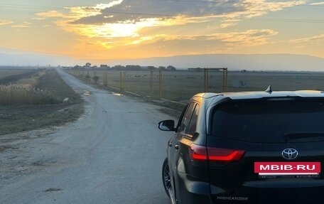 Toyota Highlander III, 2018 год, 4 400 000 рублей, 4 фотография