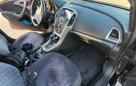 Opel Astra J, 2010 год, 520 000 рублей, 2 фотография