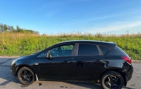 Opel Astra J, 2010 год, 520 000 рублей, 3 фотография