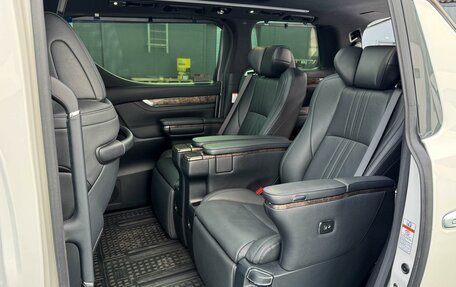 Toyota Alphard III, 2021 год, 8 699 000 рублей, 15 фотография