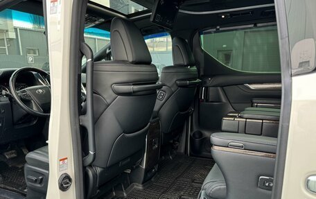 Toyota Alphard III, 2021 год, 8 699 000 рублей, 18 фотография