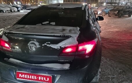 Opel Astra J, 2013 год, 800 000 рублей, 1 фотография
