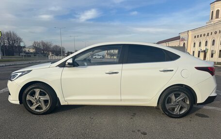 Hyundai Solaris II рестайлинг, 2020 год, 1 880 000 рублей, 7 фотография