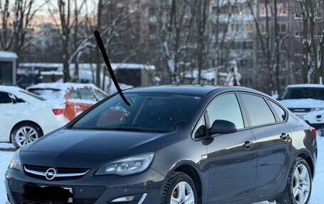Opel Astra J, 2013 год, 800 000 рублей, 2 фотография