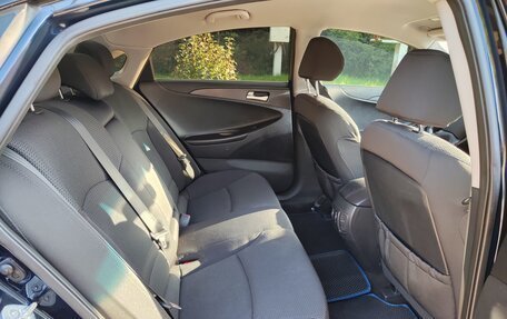 Hyundai Sonata VI, 2012 год, 900 000 рублей, 5 фотография