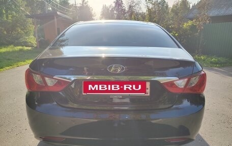 Hyundai Sonata VI, 2012 год, 900 000 рублей, 12 фотография