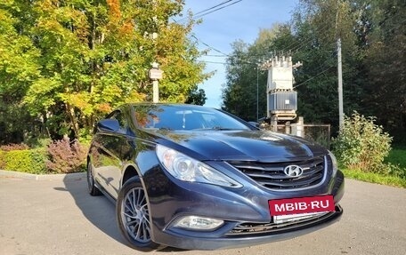 Hyundai Sonata VI, 2012 год, 900 000 рублей, 13 фотография
