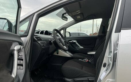 Toyota Verso I, 2011 год, 1 295 000 рублей, 10 фотография