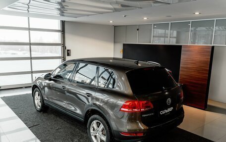 Volkswagen Touareg III, 2010 год, 2 000 000 рублей, 6 фотография