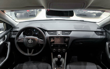 Skoda Octavia, 2017 год, 1 250 000 рублей, 17 фотография