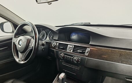 BMW 3 серия, 2011 год, 900 000 рублей, 11 фотография