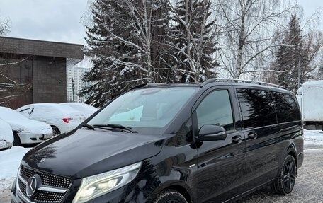 Mercedes-Benz V-Класс, 2016 год, 5 100 000 рублей, 2 фотография