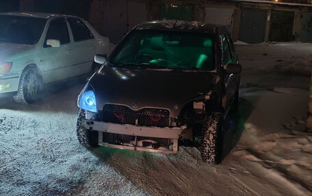 Toyota Vitz, 2000 год, 300 000 рублей, 4 фотография