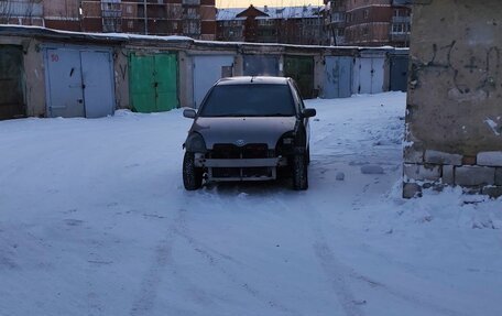 Toyota Vitz, 2000 год, 300 000 рублей, 5 фотография