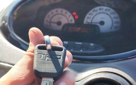 Toyota Vitz, 2000 год, 300 000 рублей, 20 фотография